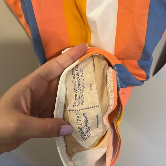 Esther Williams The Christie One-Piece Swimsuit - Picture 5 of 9